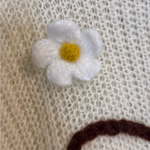 BiBi Fall Delicate‎ Cream Sweater with Flowers Size S but oversized NWOT - Picture 2 of 14